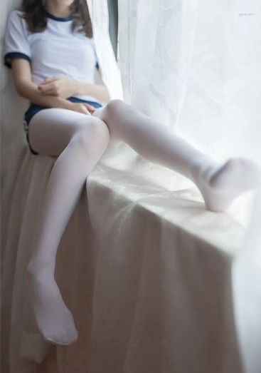 欧美男士绅士大衣街拍_十万网红美女美酱