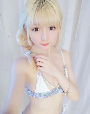 欧美秘书男扮女人_全集高清百度云未删减2020