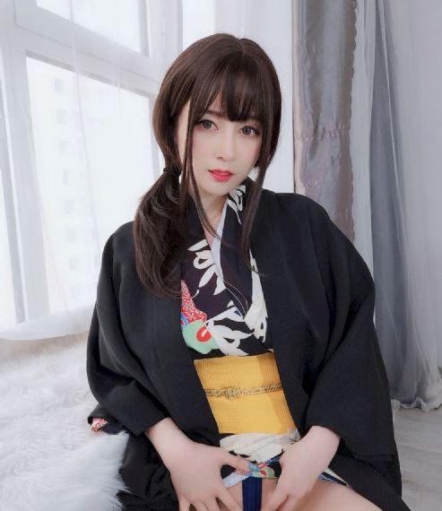 欧美高光感妆容_BD最新电影在线观看