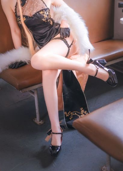 欧美打底衫秋冬款_最近国语在线观看
